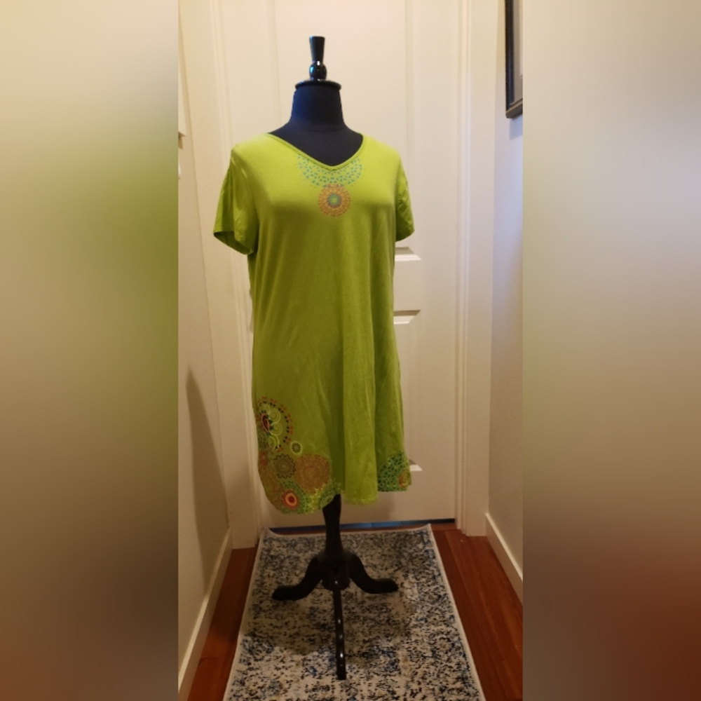 Coline Women's Plus Vibrant Green Dress with Colorful Screened Floral Designs